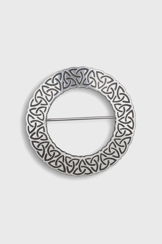 Fáinne Celtic Circle Plaid Brooch