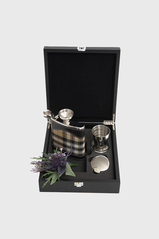 Gold Pride Hip Flask Set