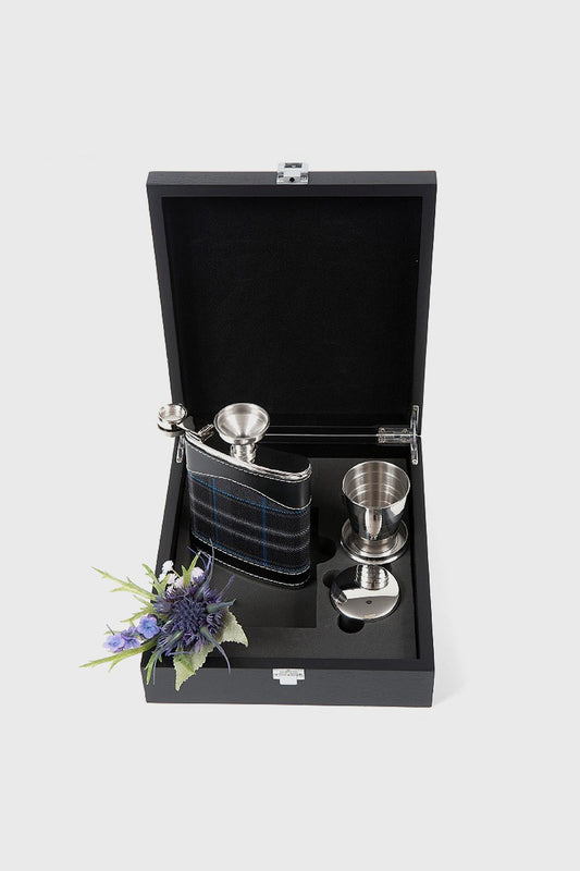 Royal Pride Hip Flask Set