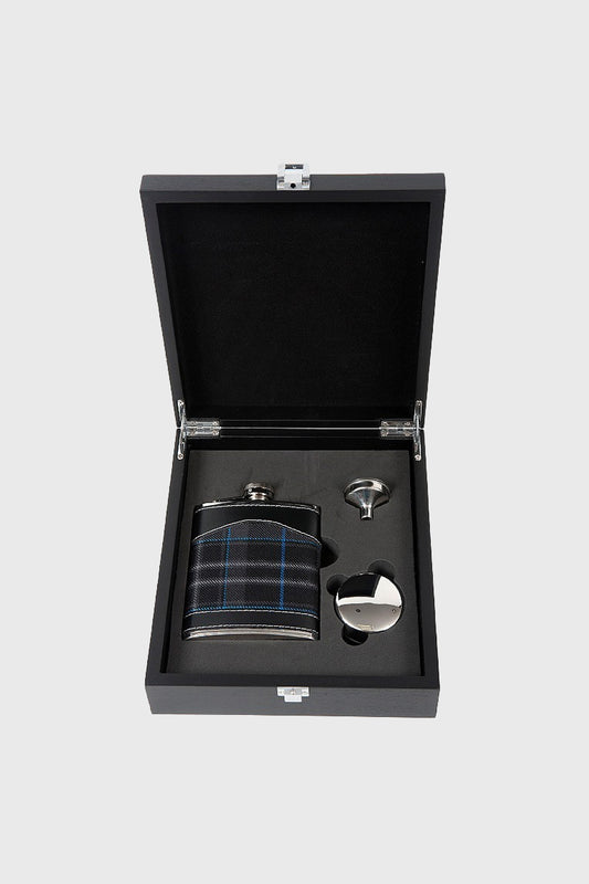Royal Pride Hip Flask Set