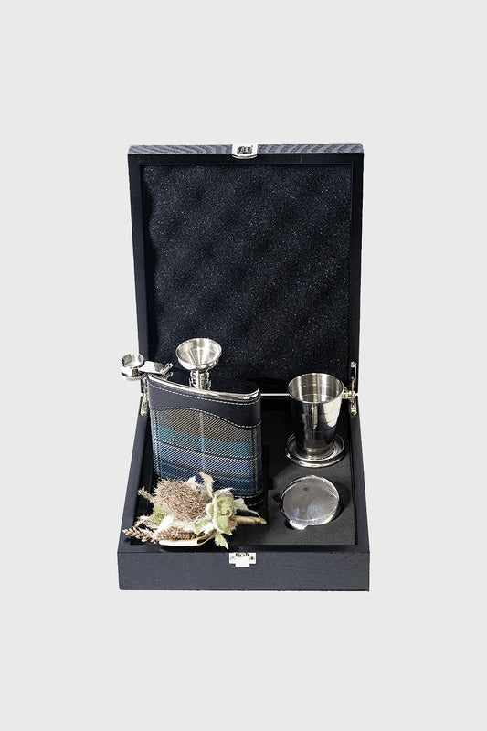 Weathered Pride Hip Flask Set